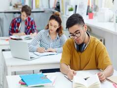 CBSE Board Result 2024: सीबीएसई बोर्ड रिजल्ट इस दिन हो सकता है जारी, जानिए लेटेस्ट अपडेट्स
