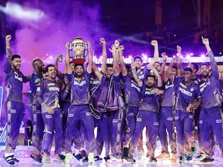 आईपीएल चैंपियन केकेआर को सहवाग और युवराज से लेकर इन दिग्गज खिलाड़ियों ने दी बधाई