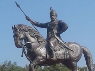 Haryana में मुस्लिम वोटर्स पर BJP की निगाहें, चुनावी मौसम में याद आए हसन खान मेवाती, जानें इसके सियासी मायने