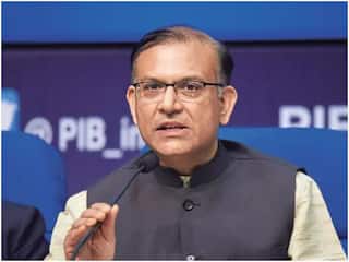 BJP के कारण बताओ नोटिस पर भड़के जयंत सिन्हा, Tweet कर बताया कैसे दिया वोट और चुनाव प्रचार में क्यों नहीं हुए शामिल