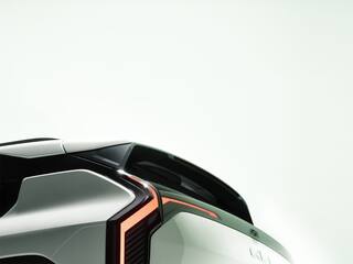 नए और दमदार लुक के साथ कॉम्पैक्ट इलेक्ट्रिक SUV EV3 लेकर आ रही है KIA, जारी किया पहला टीजर