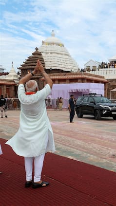 PM Narendra Modi Offers Prayers At Jagannath Temple In Puri