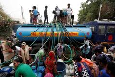 Delhi Water Crisis: Govt Requests Residents Not To Waste Water, Warns Of Fines