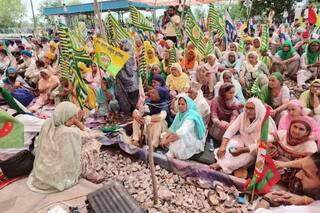 Farmers End Protest At Shambhu Railway Station, Will Resume Outside BJP Leaders    Houses In Punjab And Haryana