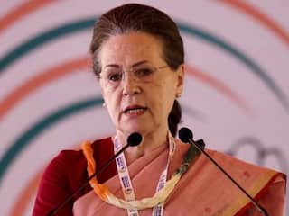 'अब अपने बेटे को आपको सौंप रही हूं, इसे अपना मानकर रखिएगा...', रायबरेली में बोलीं सोनिया गांधी