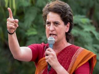 'वैक्सीन से युवाओं को दिल का दौरा पड़ रहा है...', कोविशील्ड को लेकर मोदी सरकार पर बरसीं प्रियंका गांधी