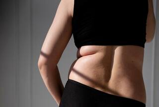 5 Effective and Easy Home Exercise to Reduce Back Fat in Summer