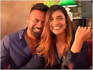 Divya Agarwal और अर्पूव का नहीं हो रहा है तलाक, कहा 'वो मेरे बगल में खर्राटे ले रहा है'