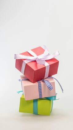 8 Gifts to Avoid as Per Vastu Shastra and Steer Clear From Bad Luck