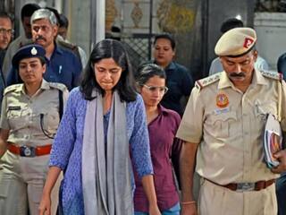 'पुलिस स्टेशन पहुंचीं तो संजय सिंह ने फोन पर...', स्वाति मालीवाल ने खोले कई राज