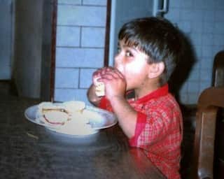 Swiggy Celebrates International Burger Day With Throwback to Virat Kohli's Post