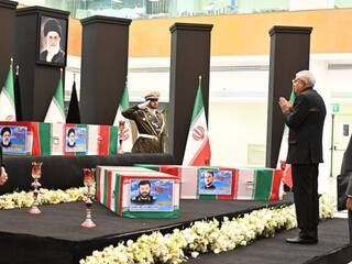 Ebrahim Raisi Death: उपराष्ट्रपति धनखड़ ने तेहरान में राष्ट्रपति रईसी को दी श्रद्धांजलि, हेलीकॉप्टर हादसे में गई थी जान