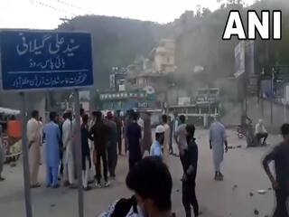 हमारी जान खतरे में है, भारत सरकार से भी अनुरोध..; POK में प्रदर्शनकारी और सेना के बीच झड़पें जारी| VIDEOS