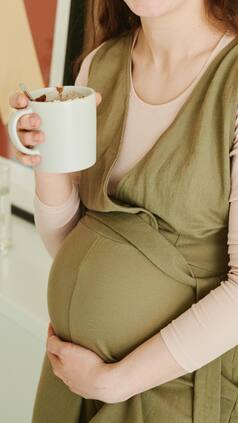8 Refreshing Summer Drinks For Pregnant Women