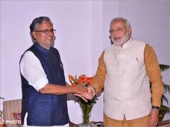 PM Modi Visits Sushil Modi's Residence in Patna, Expresses Condolences | Watch