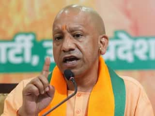 ग्रोथ इंजन बनकर उभर रहा UP, ट्रिलियन डॉलर अर्थव्यवस्था के लिए बिलकुल सही राह पर: CM योगी