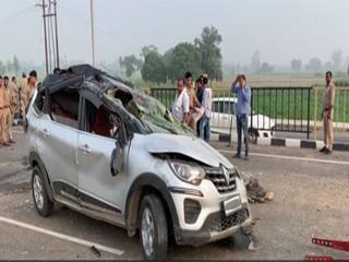 Massive Accident On Delhi Lucknow Highway, 1 Dead 5 Inured As Two Cars Crash Due To High Speed