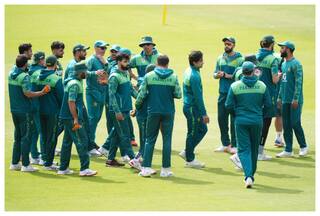 Raising CHARITY? Pakistan Team Host Controversial 'Private' Dinner Worth Rs 2000 in NY!