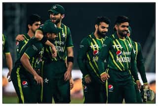 Babar Azam IGNORED; Mohammad Amir Backs Two Pakistan Stars Ahead of T20 WC Clash Against IND