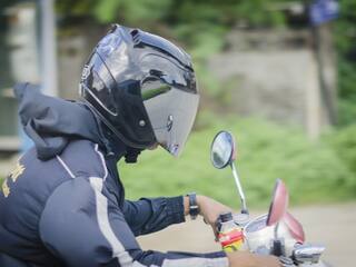 सड़क सुरक्षा को बढ़ावा देने के लिए और दुर्घटनाओं को कम करने के लिए UN की खास पहल- #HelmetsforHope