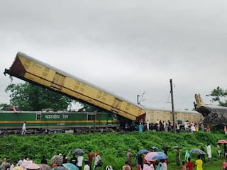 Kanchanjunga Express Collision: Passenger Files Complaint Against Goods Train Loco Pilot, Co-Pilot For 'Negligence'