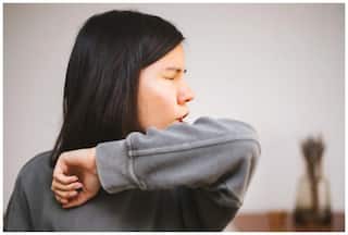 क्या है वॉकिंग निमोनिया ? जिसमें सांस लेने में होने लगती है तकलीफ, डॉक्टर से समझें