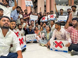 हजारीबाग के स्कूल में रची गई NEET पेपर लीक की साजिश, CBI ने प्रिंसिपल समेत तीन लोगों को किया गिरफ्तार