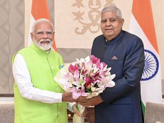 उपराष्ट्रपति धनखड़ का PM मोदी को 'सीक्रेट मैसेज' वाला गिफ्ट, तोहफे में छिपे हैं कई राज