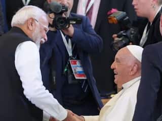 पोप फ्रांसिस से मुलाकात को लेकर कांग्रेस ने उड़ाया था PM मोदी का मजाक, BJP नेताओं ने किया तीखा पलटवार