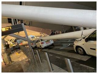 दिल्ली एयरपोर्ट के टर्मिनल-1 पर गिरा छत का हिस्सा, 1 की मौत, 8 लोग घायल, कई गाड़ियां दबीं