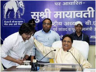 क्या यूपी में BJP की इच्छा के मुताबिक नतीजे नहीं आने से भी है आकाश आनंद की बहाली का कोई संबंध?