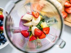 Summer Sips: Powerful Blenders for Perfect Smoothies