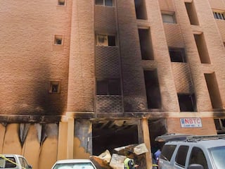 आग में जिंदा जल गए 40 भारतीय, इमारत के मालिक के खिलाफ उठ रहे सवाल, जानिए कुवैत सरकार ने क्या कहा