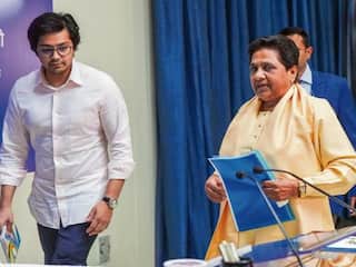 बसपा में फिर बढ़ा आकाश आनंद का सियासी कद, मायावती ने घोषित किया अपना उत्तराधिकारी