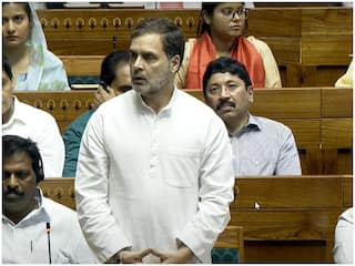 नेता प्रतिपक्ष बनने के बाद कुर्ता-पायजामा में नजर आए राहुल गांधी, स्पीकर को आसन तक पहुंचाने के बाद दी बधाई