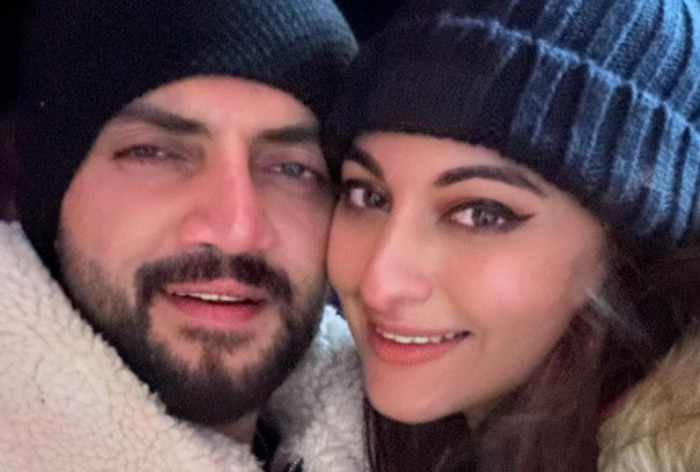 Sonakshi Sinha Spends Beautiful Evening With Her In-Laws Ahead of Wedding With Zaheer Iqbal - See Pics