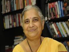 लैंगिक समानता पर सुधा मूर्ति बोलीं: पुरुष और महिला बराबर पर...