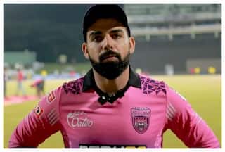 Colombo Strikers' Shadab khan Leads Lanka Premier League With 16 Wickets