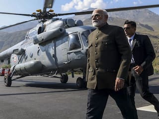 Kargil Vijay Diwas: 'आतंकवाद की आड़ में आज भी युद्ध लड़ रहा PAK, इतिहास से नहीं ली सीख', पाकिस्तान पर गरजे PM मोदी