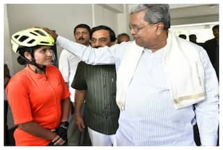 Karnataka CM Siddaramaiah Congratulates Cyclist Asha Malviya For Her Achievement