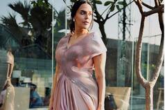 Neha Dhupia Loses 23Kgs by Cutting Out Sugar, Fixed Meal Time and More