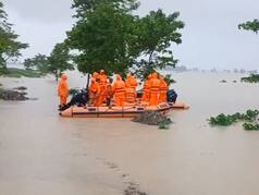Villages Inundated, Rivers In Spate As Monsoon Fury Engulfs UP; 12 Women Labourers, Their Kids Rescued In Flood-Hit Shravasti