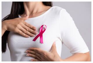 ब्रेस्ट कैंसर के होते हैं ये 4 स्टेज, डॉक्टर से जानें किस स्टेज तक बचना संभव?