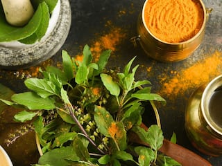 बारिश के मौसम में पानी में उबालकर पिएं ये चीज, कई समस्याओं से मिलेगा छुटकारा