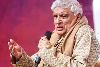 Javed Akhtar Bashes Troll For 'Son of Gaddar' Remark,   Calls Himself a 'Proud Indian'