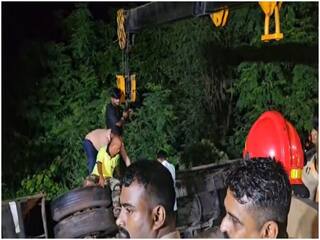 Mumbai: 4 Killed, Several Injured After Bus Falls Into Ditch On Mumbai Express Highway