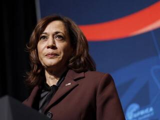 कमला हैरिस बन सकती हैं अमेरिका की पहली महिला राष्ट्रपति? जानें कौन हैं और क्या है भारत के साथ उनका कनेक्शन