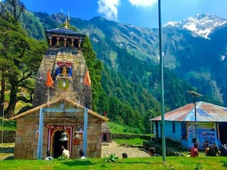 उत्तराखंड में मदमहेश्वर मंदिर के पास फंसे 50 तीर्थयात्री, भारी बारिश-लैंडस्लाइड से बह गया था लकड़ी का पुल