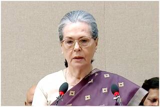 Sonia Gandhi Motivates Party Leaders For Upcoming Polls, Says 'Mahaul In Our Favour, Don't Be Over Confident'