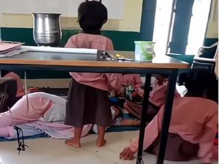 Class Ka Video: बच्चों से खूब हंकवाया पंखा, फिर गहरी नींद में सो गई टीचर | देखें वीडियो